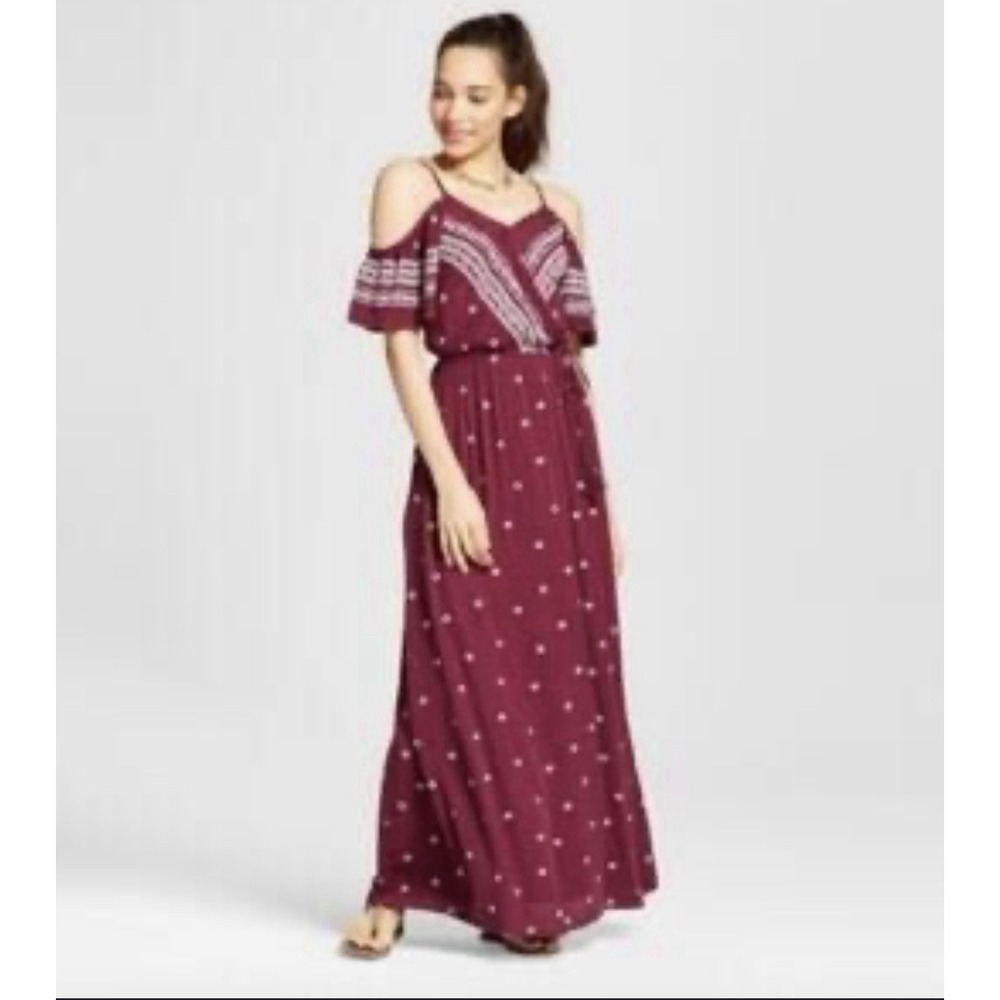 Xhilaration Burgundy Floral Crinkle Cold Shoulder Maxi Dress Hippie Boho Small